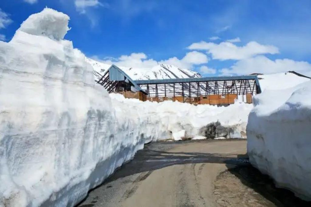 Rohtang Pass Gateway to Lahaul and Spiti Valley