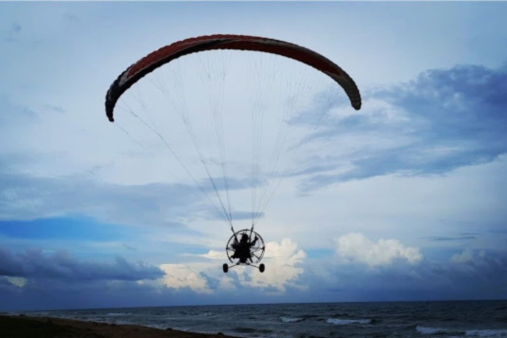 fly 2 day - paramotoring - activities in ecr