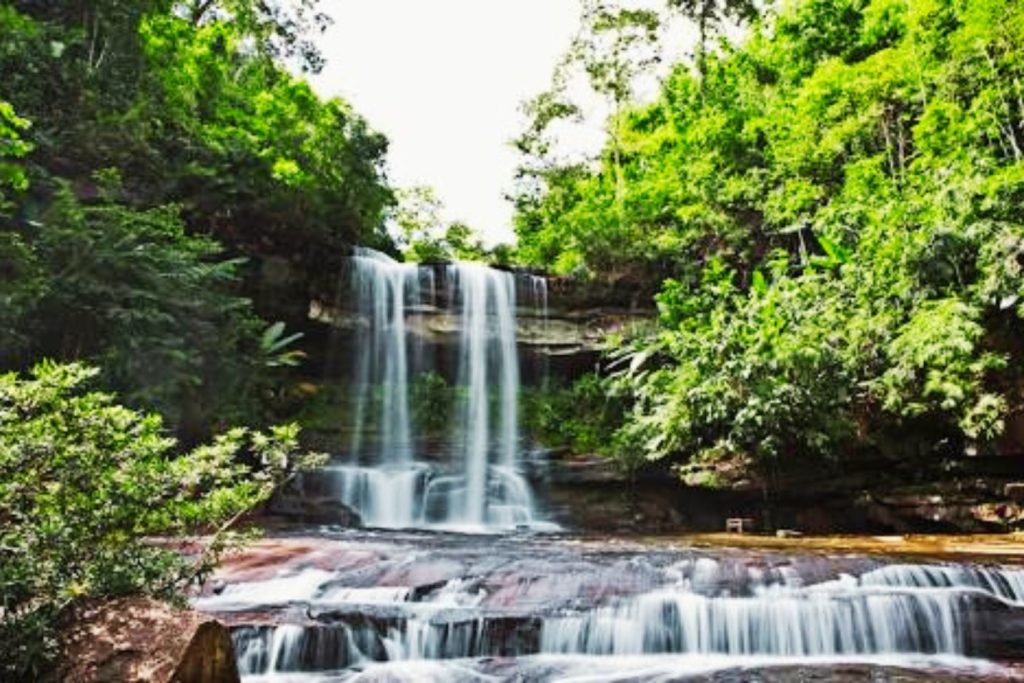 Tada-Waterfalls-Near-Chennai