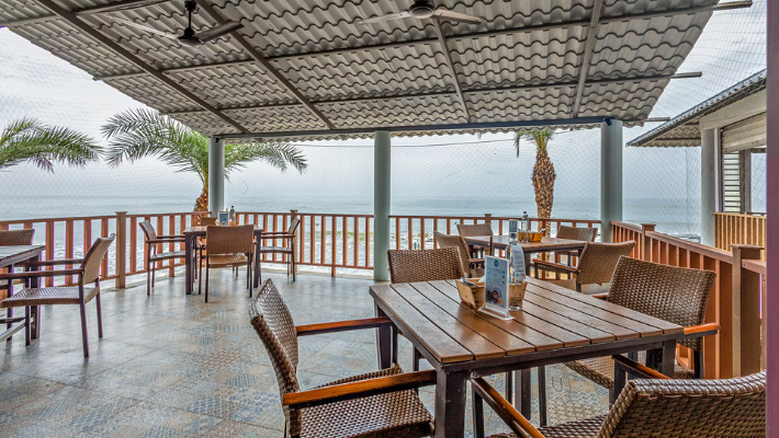 Surf Turf Cafe – Hotels in ECR with Beach Views